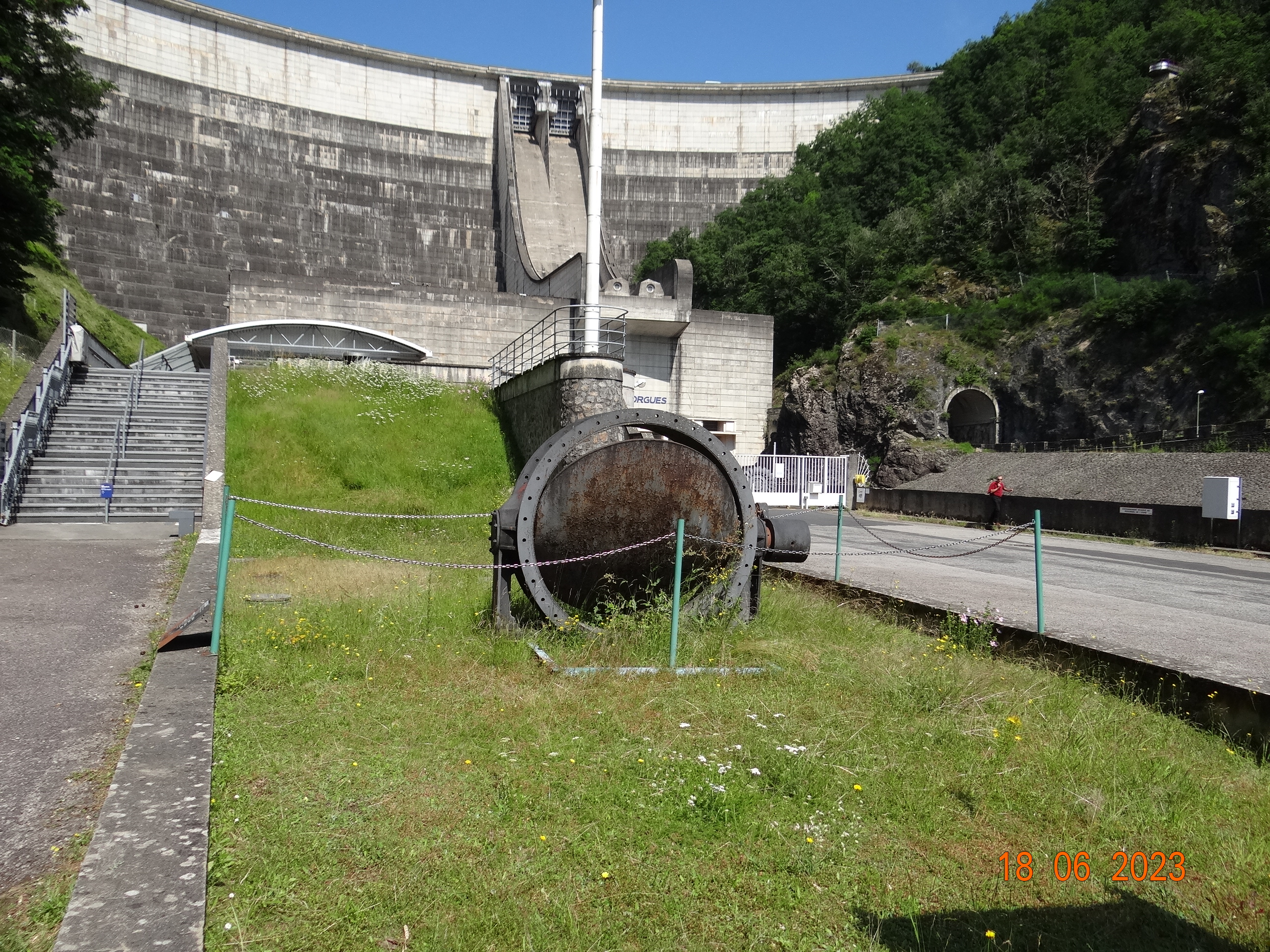 Image de l'article : VOYAGE AUTOUR DU LAC DE BORT LES ORGUES  2