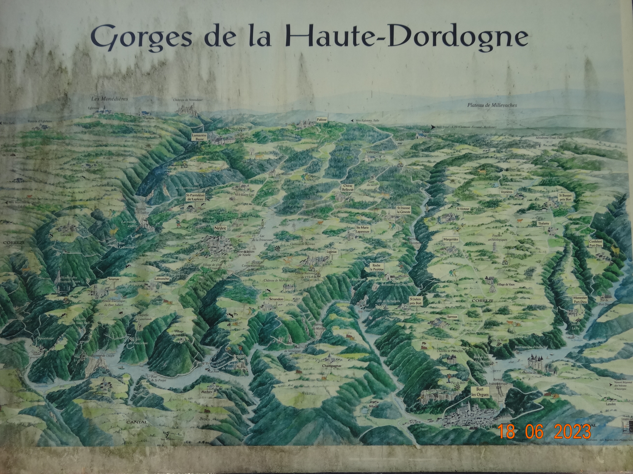 Image de l'article : VOYAGE AUTOUR DU LAC DE BORT LES ORGUES  2