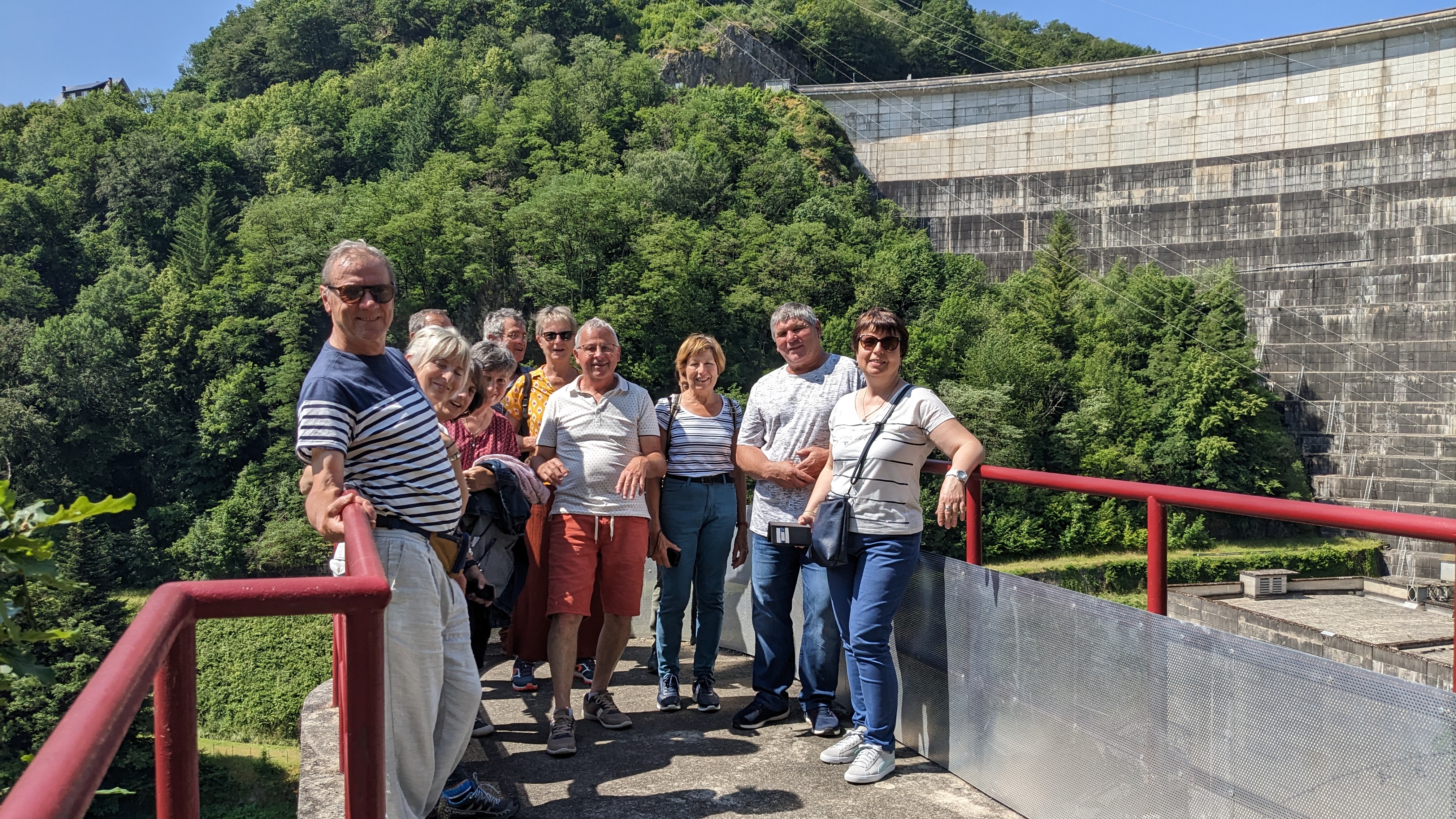 Image de l'article : VOYAGE AUTOUR DU LAC DE BORT LES ORGUES  2