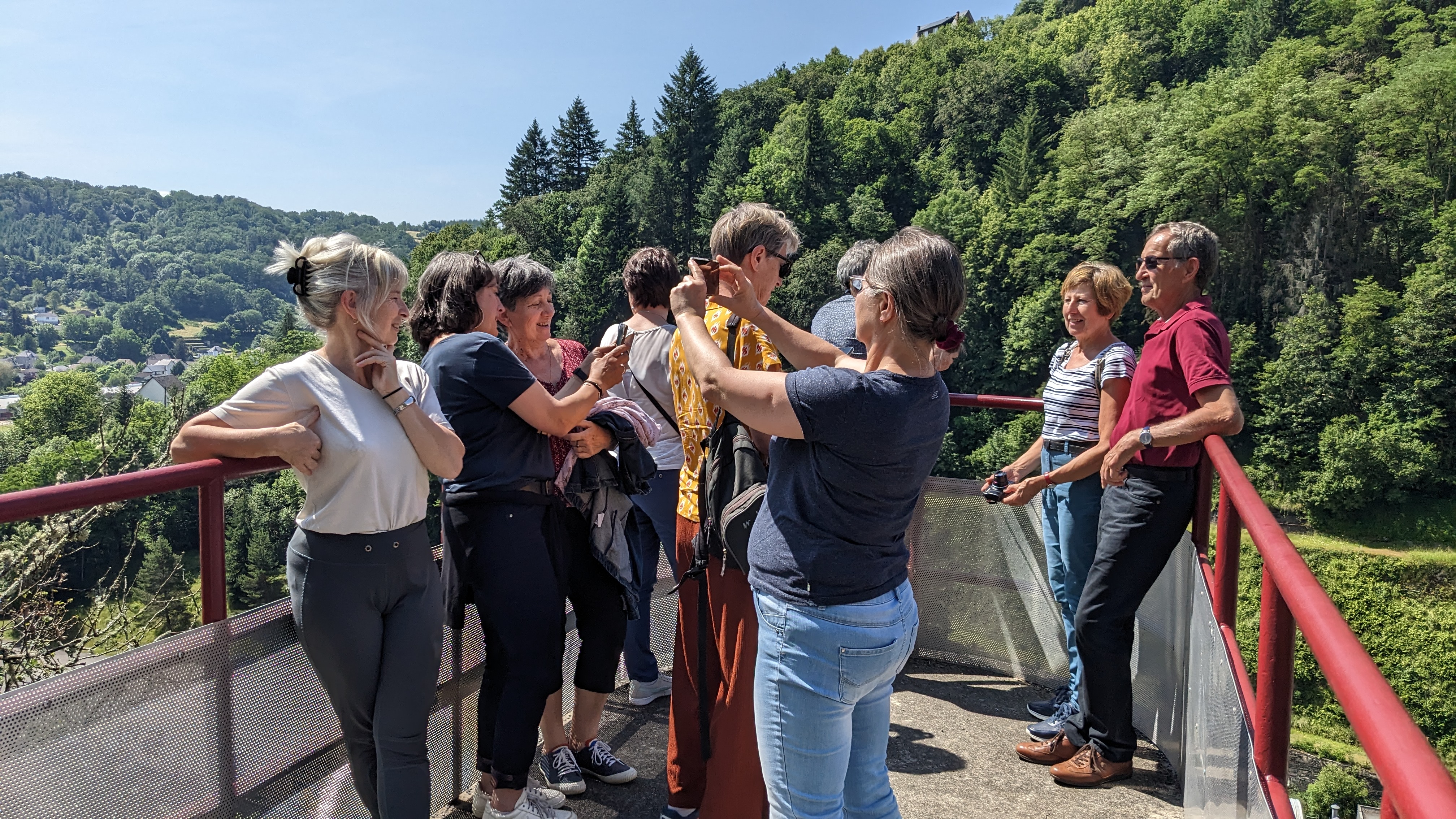 Image de l'article : VOYAGE AUTOUR DU LAC DE BORT LES ORGUES  2