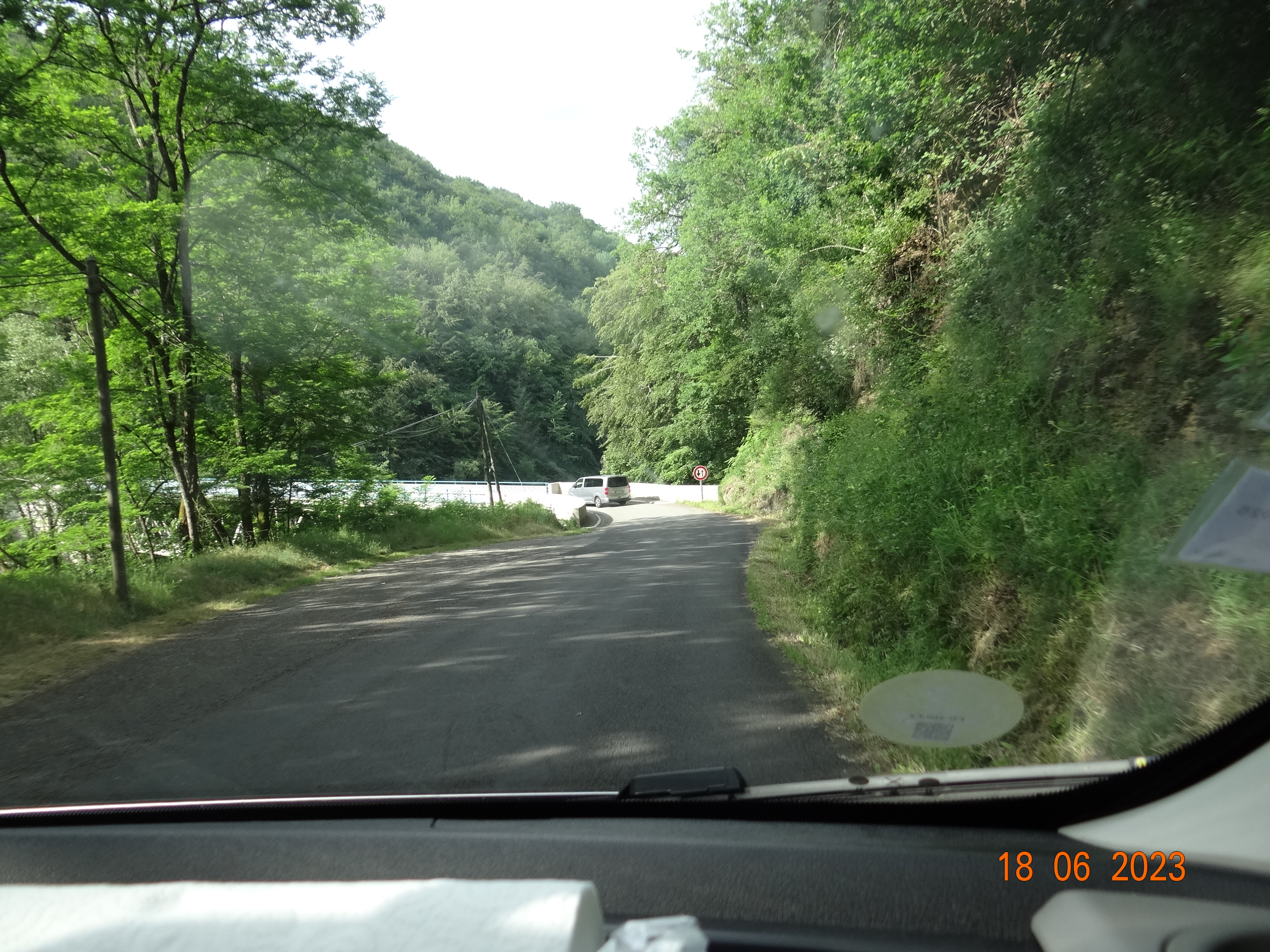 Image de l'article : VOYAGE AUTOUR DU LAC DE BORT LES ORGUES 1